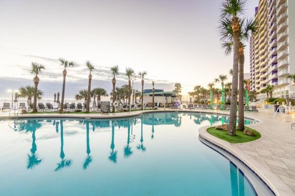 Highly Desired 6Th Floor 1 Bedroom Oceanfront - There Is Only One Ocean Walk Resort 606 デイトナ・ビーチ エクステリア 写真